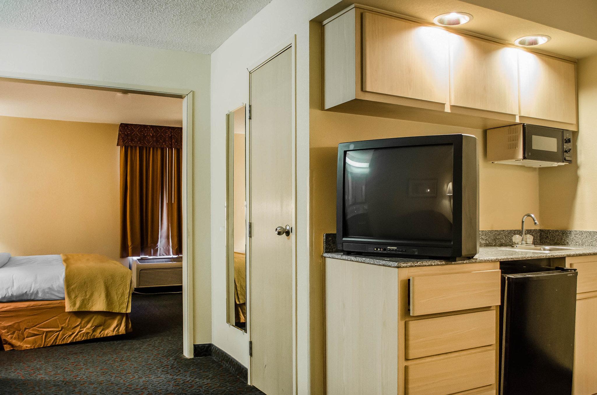 Quality Inn & Suites At Airport Blvd I-65 Mobile Dış mekan fotoğraf