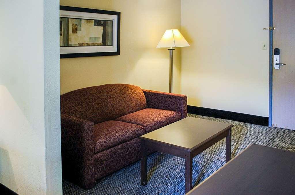 Quality Inn & Suites At Airport Blvd I-65 Mobile Oda fotoğraf