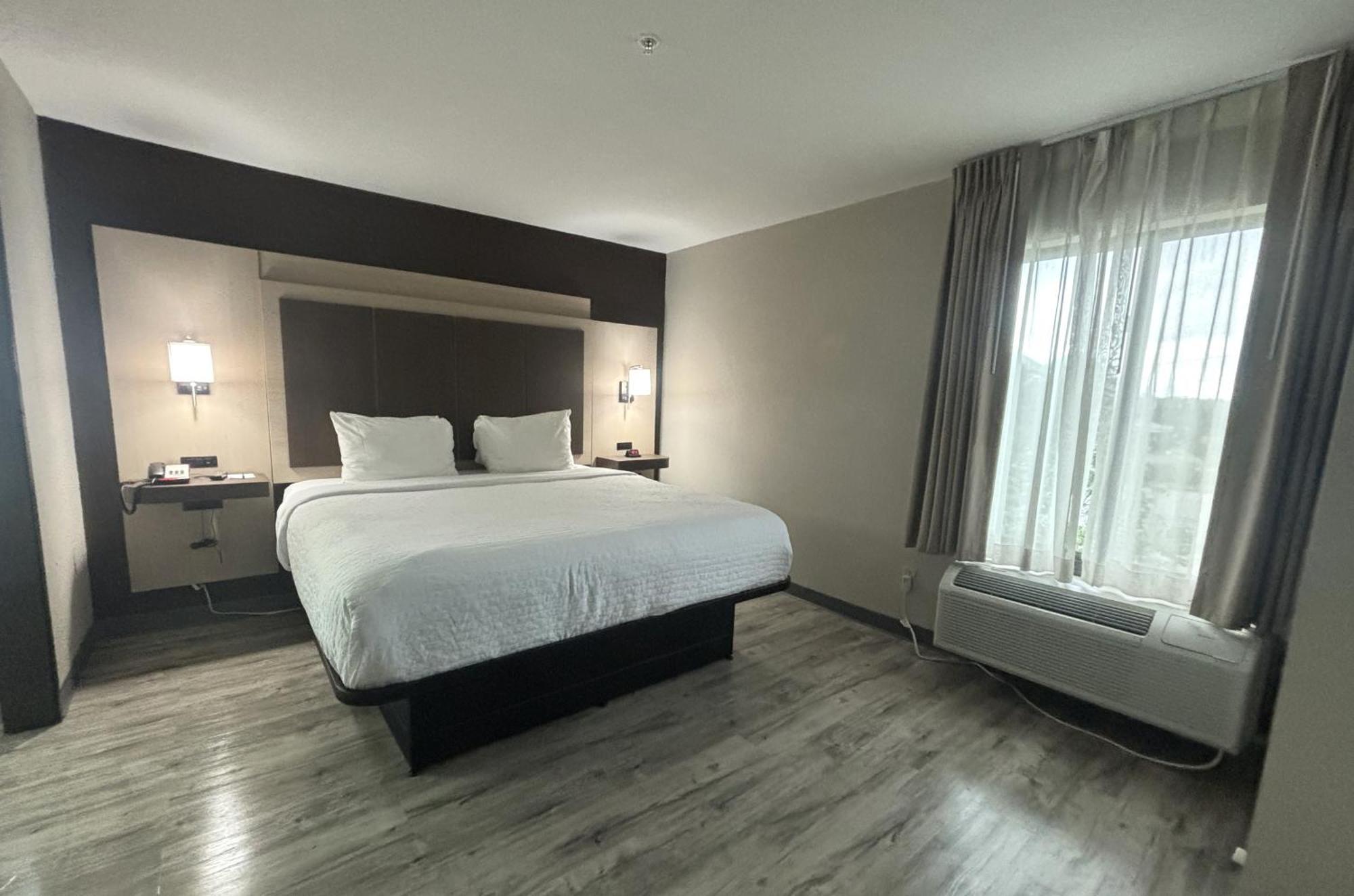 Quality Inn & Suites At Airport Blvd I-65 Mobile Dış mekan fotoğraf