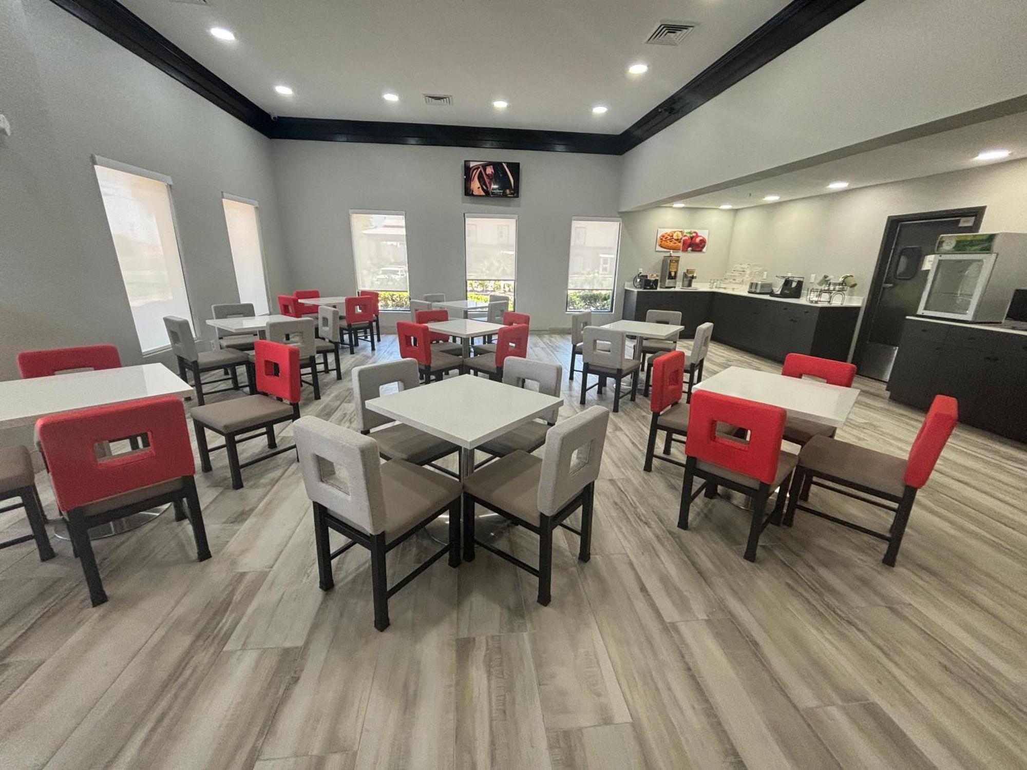 Quality Inn & Suites At Airport Blvd I-65 Mobile Dış mekan fotoğraf