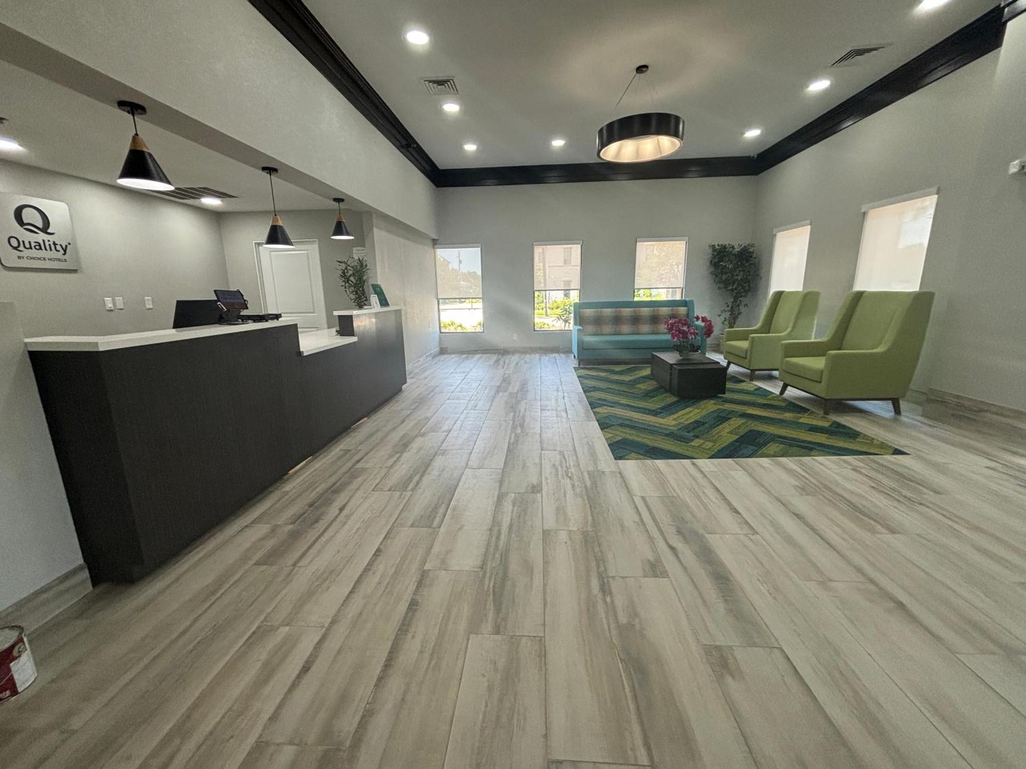 Quality Inn & Suites At Airport Blvd I-65 Mobile Dış mekan fotoğraf