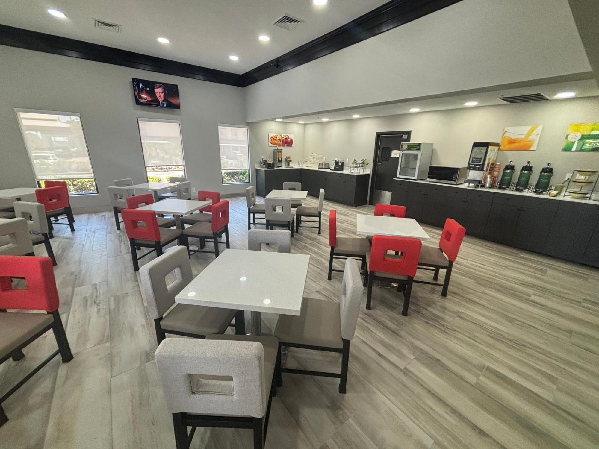 Quality Inn & Suites At Airport Blvd I-65 Mobile Dış mekan fotoğraf